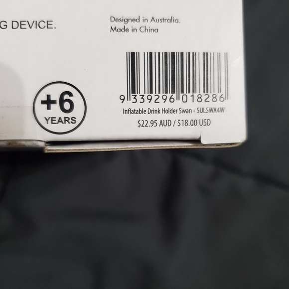 Inflatable swan drink holder - Picture 3 of 3